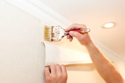 Pose de papier peint à Sainte-Reine-de-Bretagne — revêtements muraux et toiles de verre